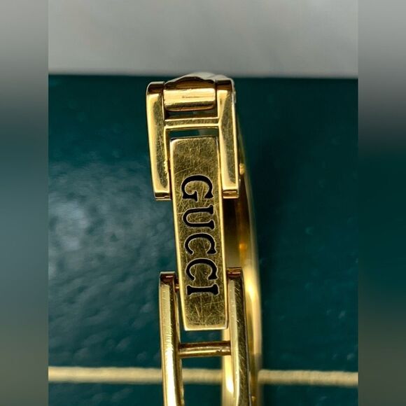 Vintage Gucci Interchangeable Bezel Watch - Picture 5 of 12